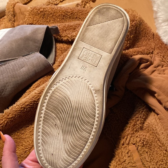 Time and Tru Platform Sneakers - Picture 2 of 2